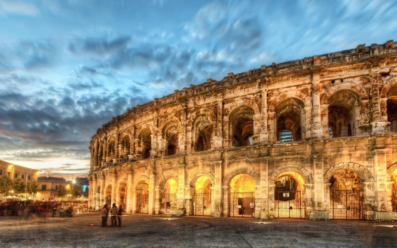 incidental people, beige, Nîmes, tourism, travel destinations, history, outdoors, architecture, travel, old ruin, city, Arena of Nîmes, HDR, nature, amphitheatre