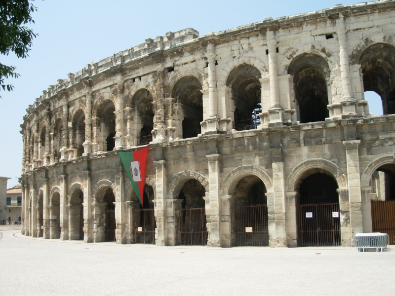 snow, amphitheater, built structure, nîmes, travel, arts culture and entertainment, cold temperature, 2K, ancient, outdoors, no people, archaeology, amphitheatre