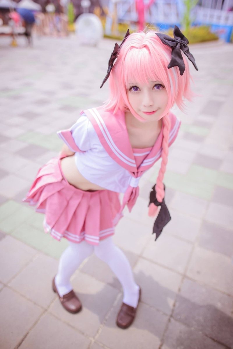 offspring, dyed hair, fashion, Astolfo (Fate/Grand Order), pink color, child, footpath, cute, white, girls, pink, hairstyle, dressing up, portrait, females
