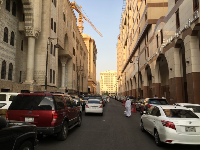 direction, walking, in a row, nature, sky, the way forward, city, day, road, architecture, mode of transportation, al madinah province, land vehicle, 4K
