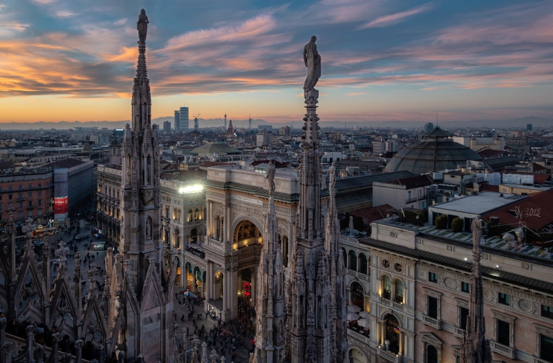 building, the view from the top, sunset, home, Cathedral, the evening, people, Galleria Vittorio Emanuele II, Italy, clouds, gallery, area, Milan, Duomo