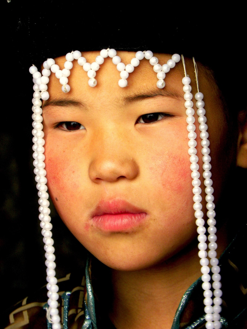 religion, pearl jewelry, nomadic, gobi desert, front view, beauty, one person, jewelry, 4K, deel, necklace, make-up, steppe, traditional, women, human face