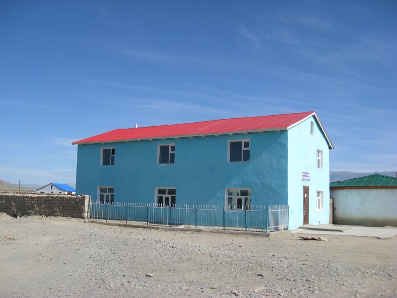 sunlight, architecture, 2K, house, steppe, cloud - sky, blue, red, beach, building exterior, residential district, nature, window, gobi, sand, mongolia