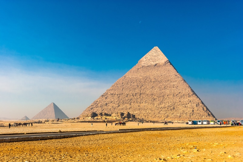 field, tourism, scenics - nature, day, clear sky, pyramid, summer, 4K, architecture, the sun, built structure, egypt, tranquil scene, ancient, holidays