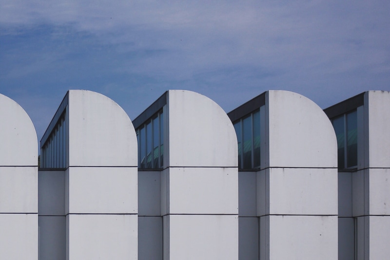 bauhau, minimal, architecture, white, side by side, cloud - sky, outdoors, in a row, city, blue, concrete, pattern, sky, berlin, nature, day, modern, building exterior