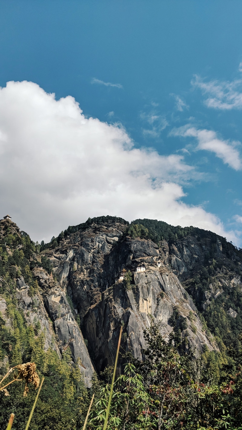 4K, low angle view, solid, tiger, clouds, high, tranquil scene, eroded, trek, tranquility, mountain peak, sky, cloud - sky, formation, nature, pato, mountain