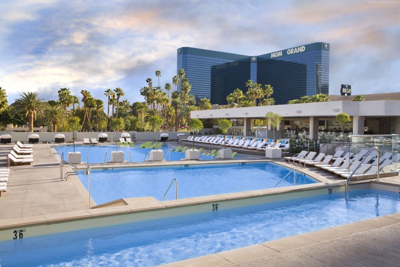 tourism, water, travel, The best hotel pools 2017, 2K, pool, resort, vacation, sunbed, Wet Republic Las Vegas