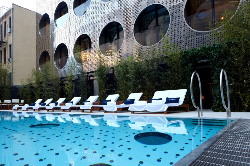 sunbed, travel, resort, New York City, Dream Downtown Hotel, USA, pool, The best hotel pools 2017, tourism, vacation, 2K