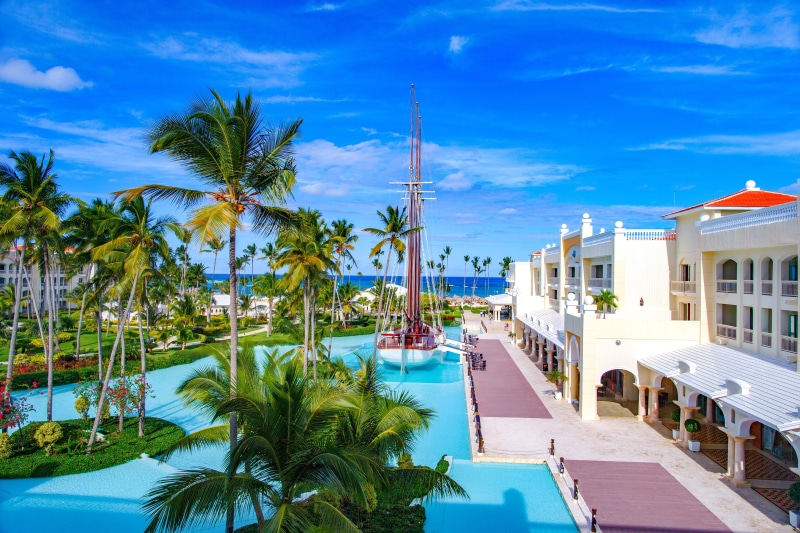 haiti, plant, tropical climate, sailboat, atlantic, palm trees, no people, water, tree, antilles, built structure, outdoors, architecture, tourist resort