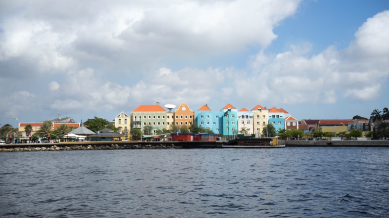no people, house, transportation, water, traditional, willemstad, day, caribbean, district, travel, town, building exterior, facade, heritage, style, nature