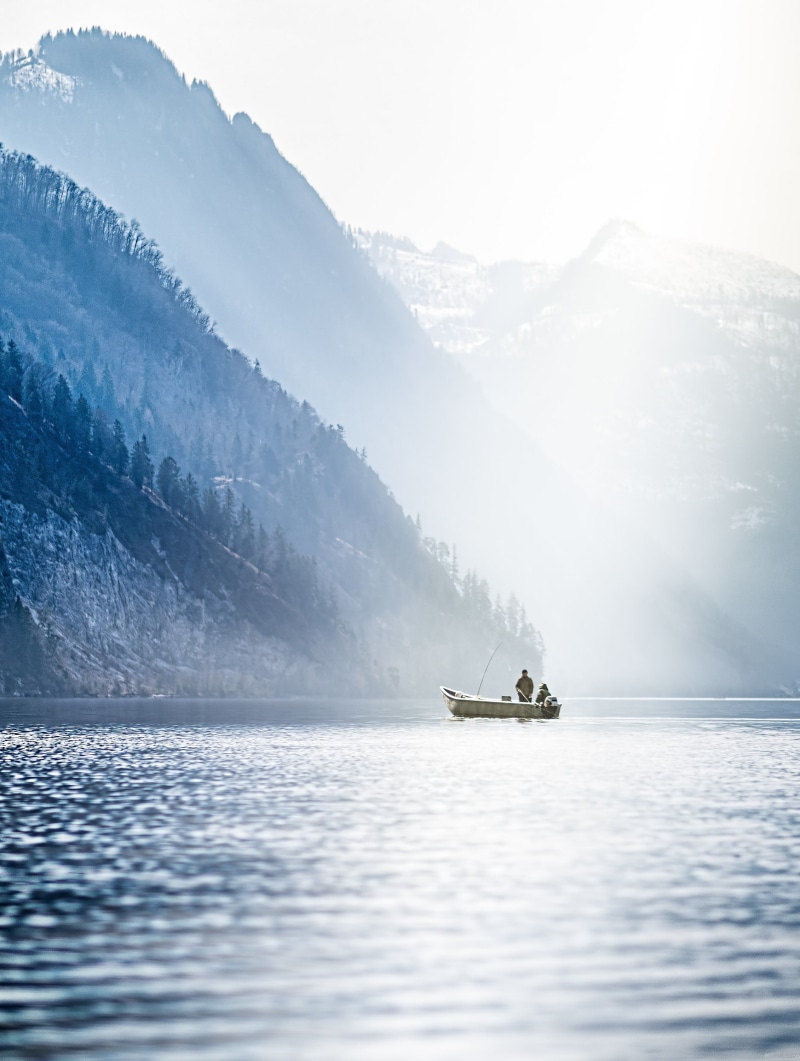 outdoors, fisher, travel, Gmunden, sea, landscape, lake, scenics, lake  traunsee, mountains, 2K, person, Oberösterreich, nature, near, boat, fishing, daytime