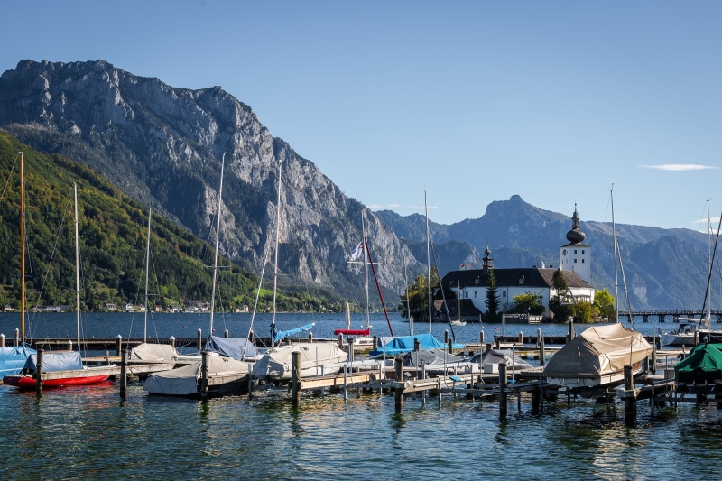 gmunden, day, built structure, beauty in nature, outdoors, seeschloss, architecture, scenics - nature, alpine, water, sailboat, austria, traunsee, sea