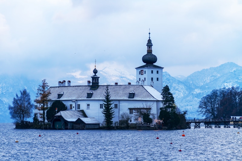 snow, building exterior, mood, waters, house, austria, seeschloss, near, traunsee, building, travel, gmunden, architecture, spire, tourist attraction, places of interest
