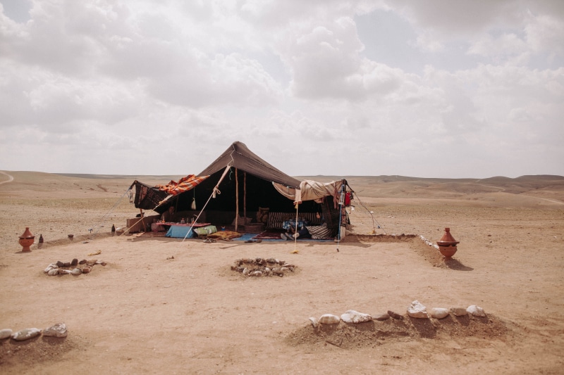 5K, hut, scenics - nature, arid climate, incidental people, brown, nature, sand, cloud - sky, architecture, dome, sky, environment, landscape, land, tent