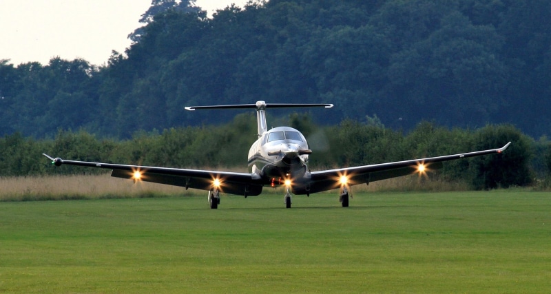 plane, pc, pilatus pc-12, 2K, taking off, light, taking, pilatus