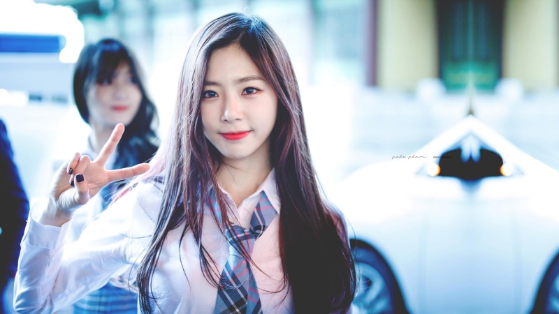 looking at camera, 1080P, young adult, smiling, kpop, leisure activity, women, hairstyle, long hair, young women, front view, jiu, Girls, beautiful woman