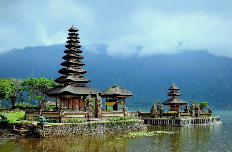 religion, Bali, waterfront, Temples, place of worship, Pura Ulun Danu Bratan, sky, tranquility, Indonesia, built structure, belief, lake, building exterior