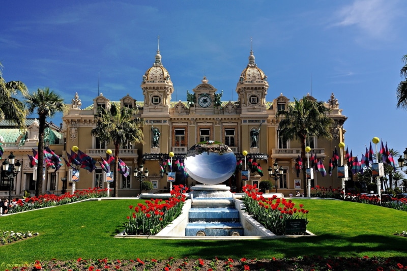 monte-carlo, poppies, sculpture, fountain, 1080P, palace, monaco, palm trees, carlo, building, beige, mirror palace, casino, monte, concrete