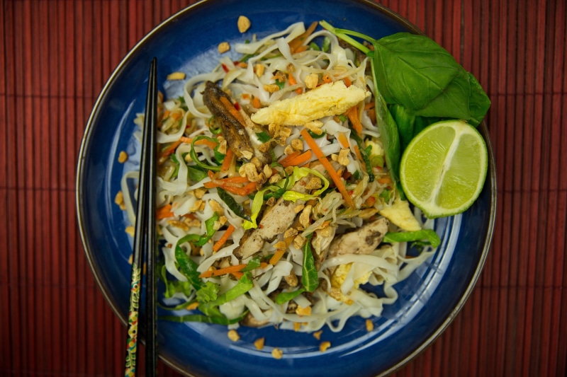 food, ready-to-eat, Pad Thai, lunch, prepared Shrimp, 4K, asia, food/Drink, directly above, japanese food, freshness, thailand, plate, shrimp, close-up