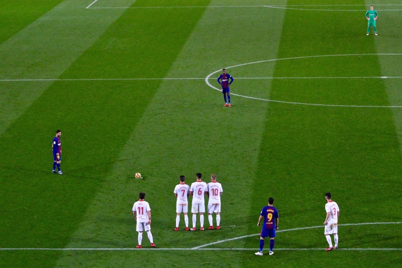background, women, offspring, leisure activity, standing, group, men, 4K, football, outdoors, medium group of people, game, team, camp nou (fc barcelona)