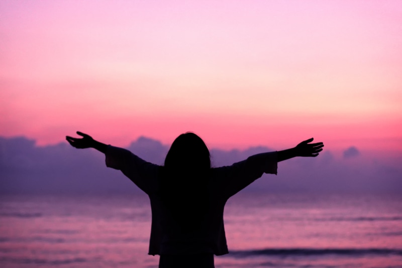 morning, beach, summer, praying, arms, sea, wide, 2K, gratitude, people, arms Outstretched, nature, feast, opening, lifestyles, woman, happiness, dom