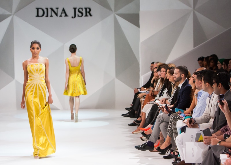 communication, full length, wear, females, fashion, designer, style, elegance, fashionable, clothing, model, girl, gorgeous, catwalk, large group of people