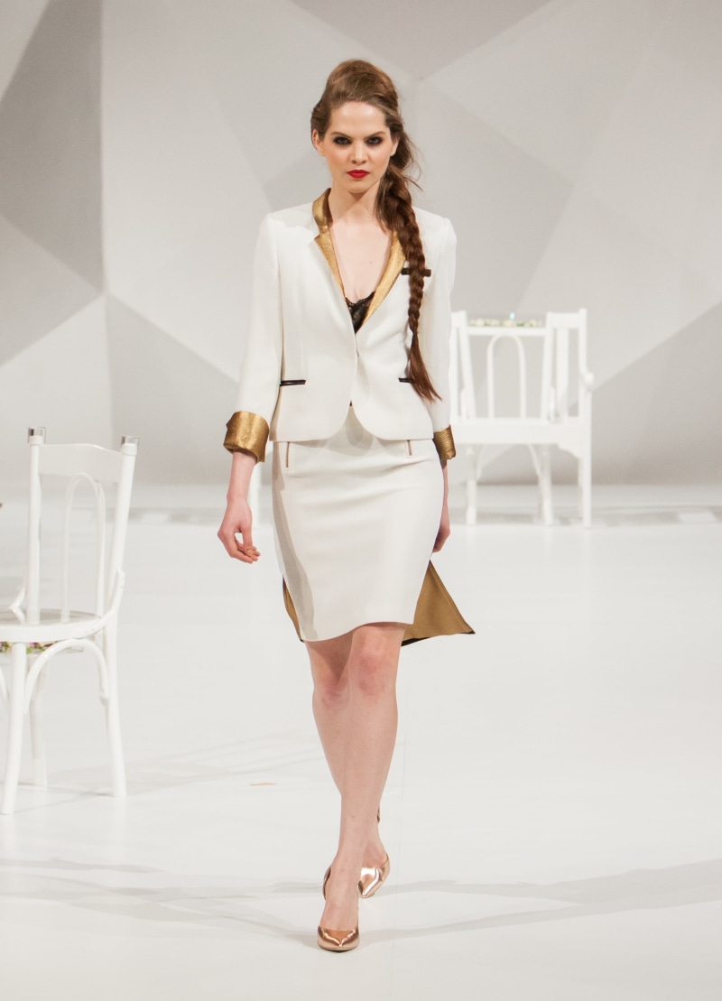 gorgeous, elegant, looking At Camera, fashionable, model, lifestyles, clothes, designer, women, caucasian Ethnicity, females, 2K, beautiful woman, standing