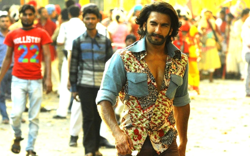 looking at camera, three quarter length, street, men, s, shirt, city, standing, lifestyles, 1080P, leisure activity, dress, ranveer singh, Movies, real people