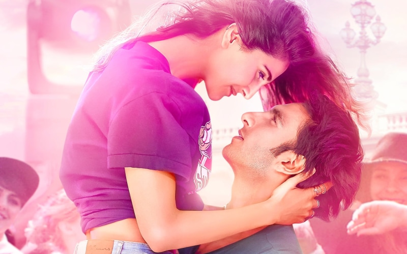 smiling, s, outdoors, portrait, t, adult, shirt, 1080P, young women, couple - relationship, pink, pink color, bonding, ranveer singh, emotion, heterosexual couple