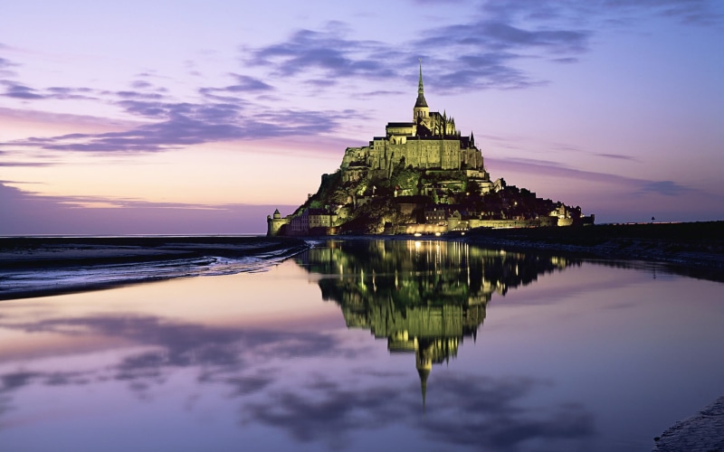 building exterior, 1080P, sea, reflection, purple sky, island, place of worship, sky, cloud - sky, spirituality, castle, sunset, built structure, brown
