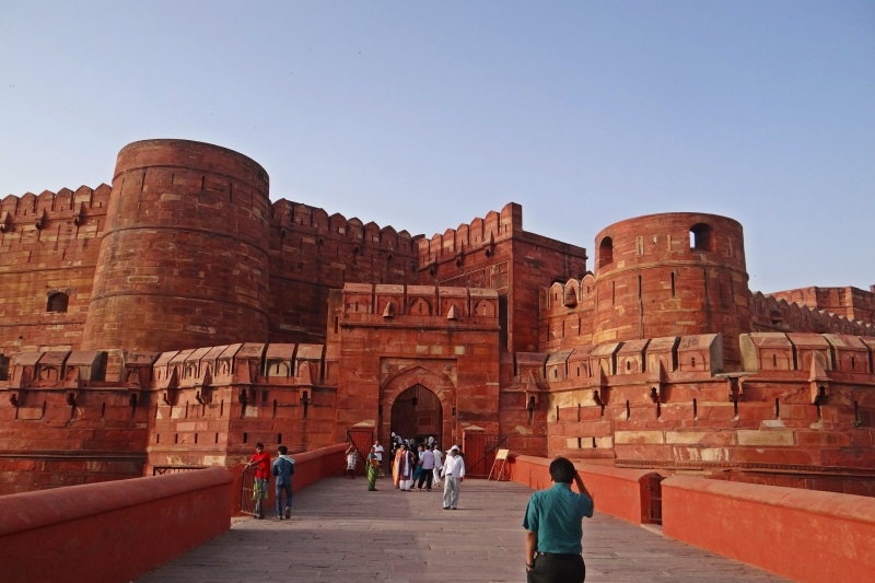the past, concrete, people, agra, ancient, old ruin, architecture, group of people, moghuls, old, 4K, adult, women, tourist, archaeology, pink sandstone