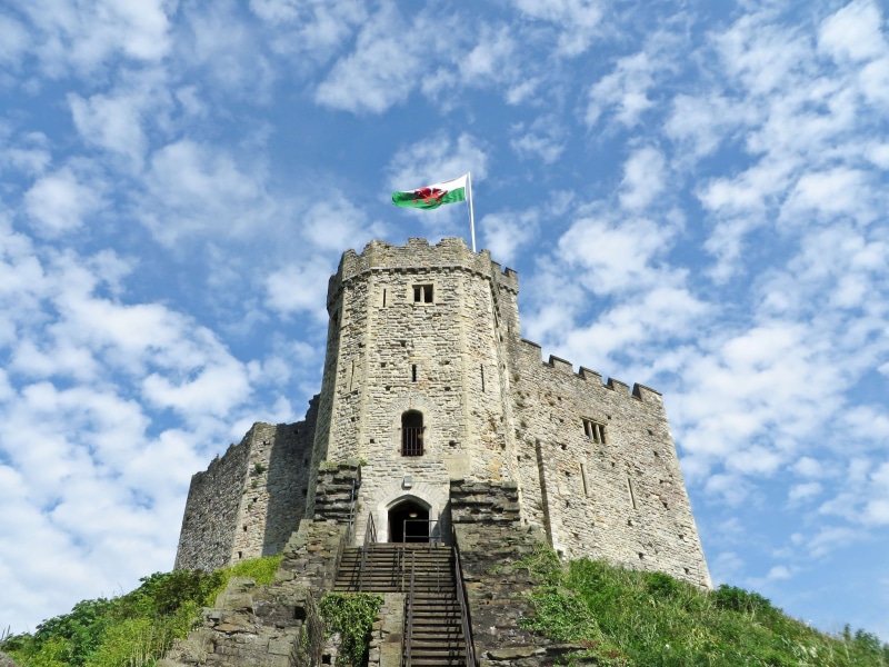 tower, 2K, outdoors, fortification, landmark, architecture, welsh, built structure, plant, travel destinations, cardiff castle, no people, touristic, history