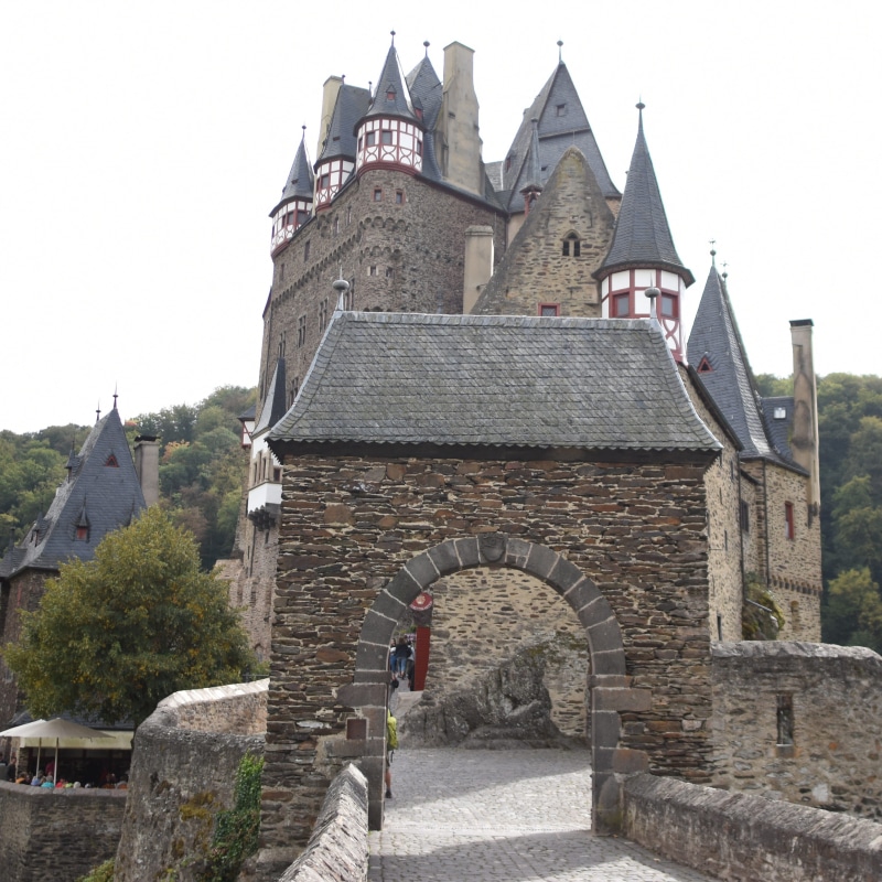 wall, building exterior, old, archway, outdoors, sky, building, stone wall, castle, history, religion, medieval, castles, architecture, the past, rhine