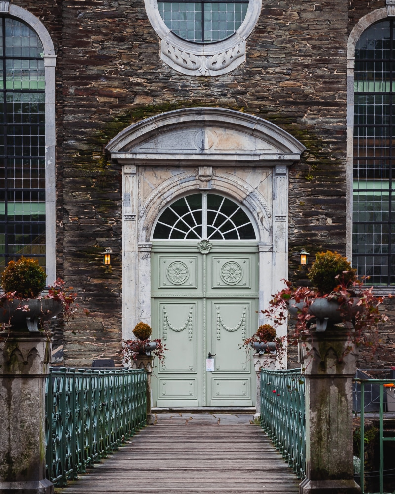 4K, flowering plant, gate, clothing, outdoors, residential district, steeple, door, spire, arch, staircase, wrought iron, handrail, plant, security, flagstone