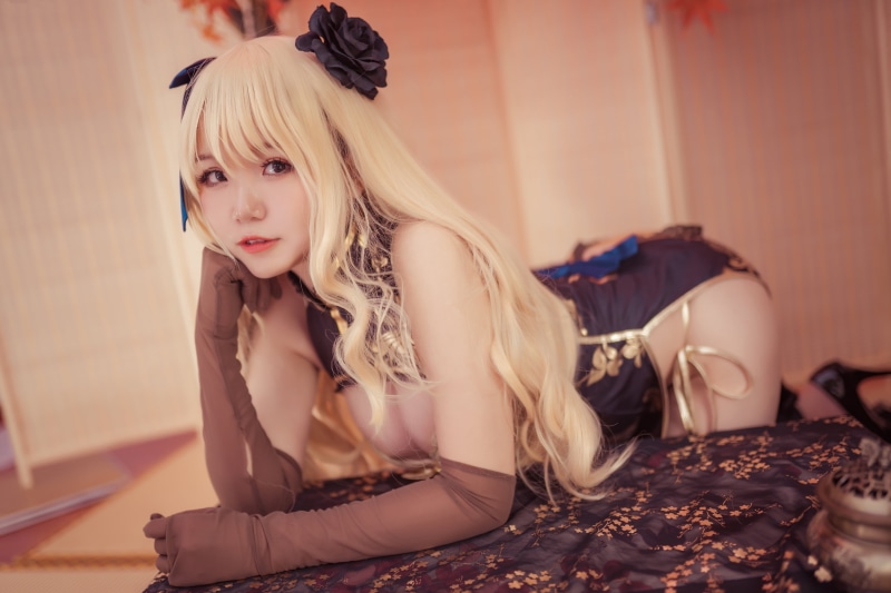 blonde, Asian, 5K, model, hair accessories, elbow gloves, bangs, Cheongsam, cosplay, bent over, women indoors, indoors, women, flower in hair, cleavage