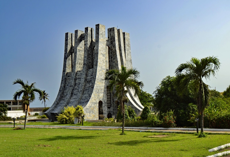 the past, near, coconut palm tree, gray, sky, day, trees, amusement park, palm tree, monument, clear sky, 4K, ruined, West Africa, africa, ancient civilization