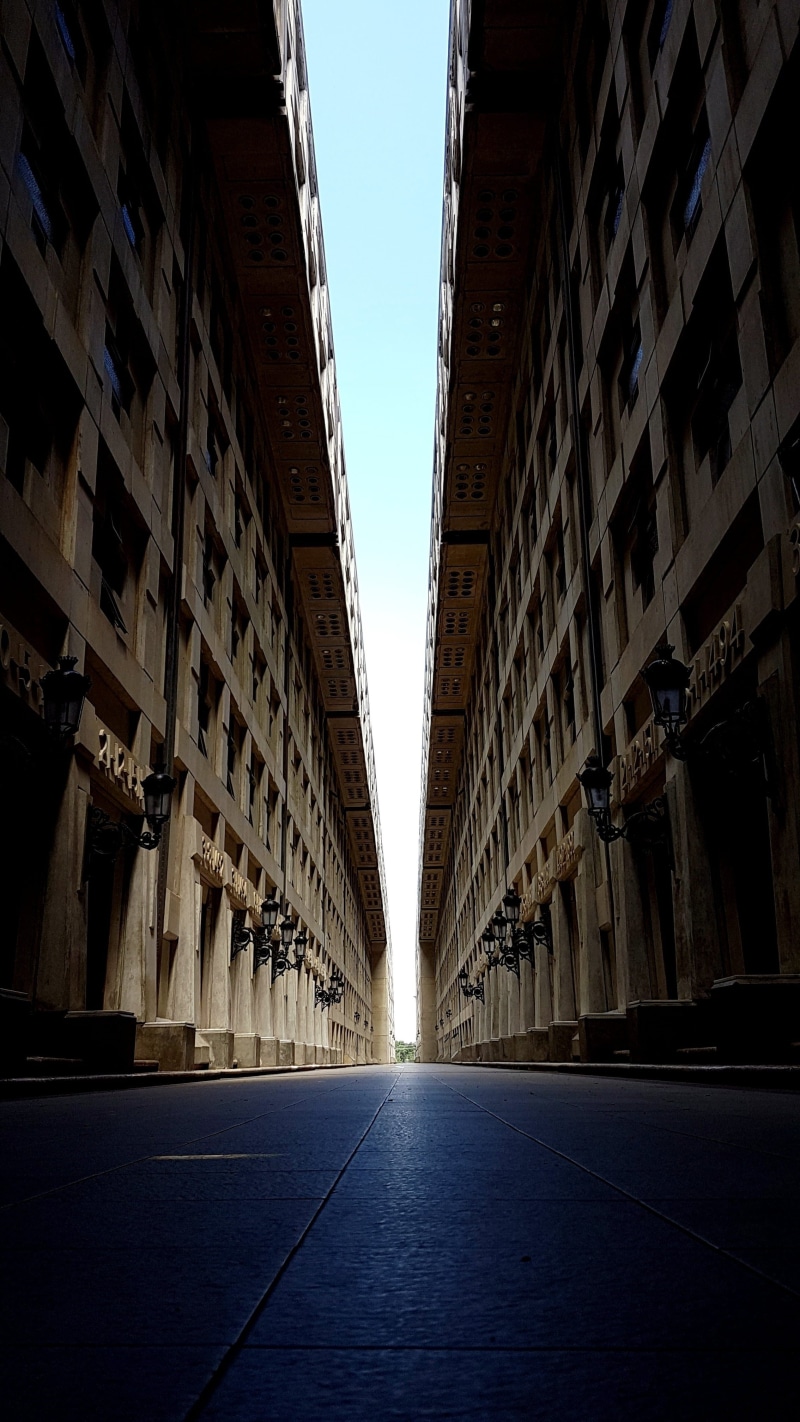 ciudad, architecture, viajes, blue, sky, arquitectura, diminishing perspective, monumentos, mausoleo, long, built structure, 4K, mausoleos, no people