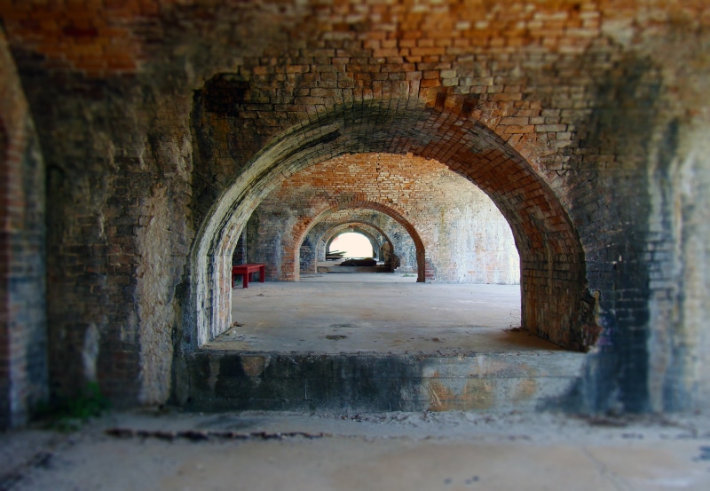 tourism, famous, landmark, fort pickens, place, indoors, 2K, nature, destination, bricked, brown, fortify, dilapidated, arcade, old, arch, sightseeing