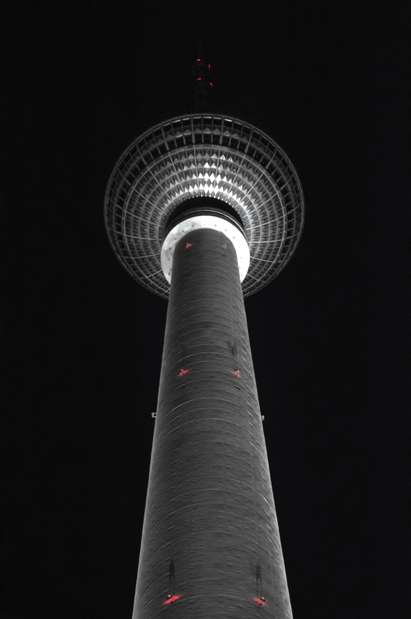 tv, nightlife, low angle view, 360, cityscape, built structure, signal, sky, 5K, lookout, travel, no people, 360°, panorama, tall - high, tower, building exterior