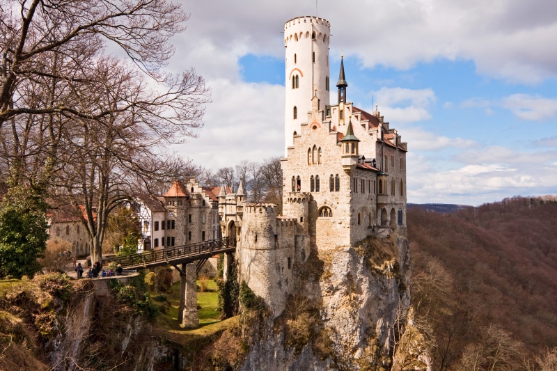 day, medieval, the middle ages, travel, Castle, cultures, cloud - sky, 4K, hill, building Exterior, tower, famous Place, outdoors, ancient, nature, built Structure