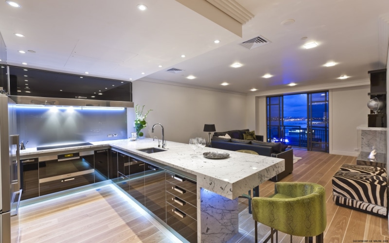 lighting equipment, light, domestic room, appliance, table, illuminated, indoors, architecture, wealth, cocina, household equipment, steel, home showcase interior