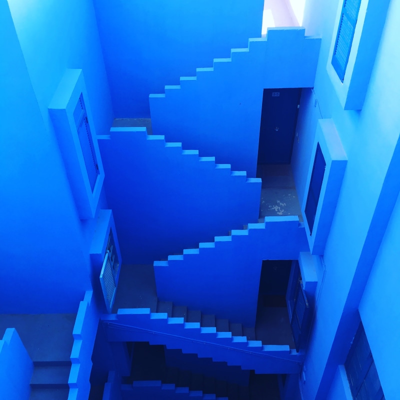 2K, window, repetition, moving up, direction, concrete, bright, diminishing perspective, stairwell, railing, high angle view, hot, architecture, in a row