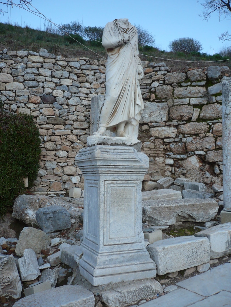 ephesus, art and craft, representation, day, architectural Column, creativity, agora, ruin, stone wall, solid, asia minor, male likeness, nature, ancient times
