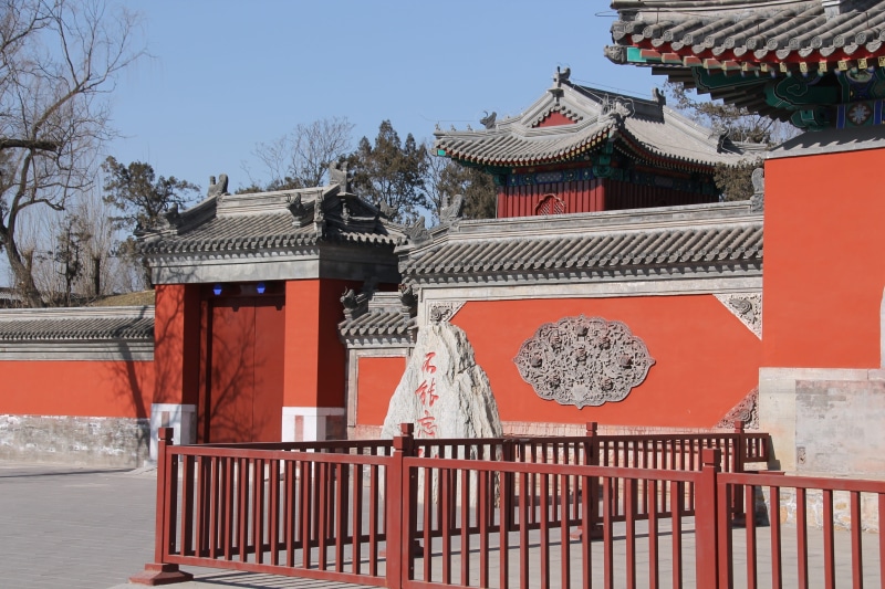 gate, belief, beijing, building exterior, stone gate, 4K, no people, chinese ancient architecture, religion, user-music photography, shrine, temple, spirituality
