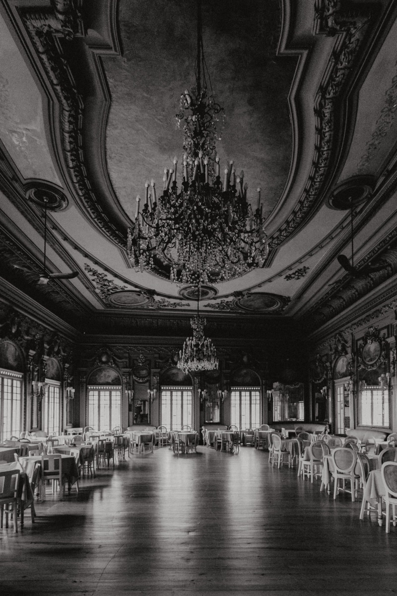 chair, alentejo, travel destinations, Moorish, chandelier, Casa do Alentejo, place of worship, Palacio Alverca, empty, restaurant, casa, luxury, spirituality