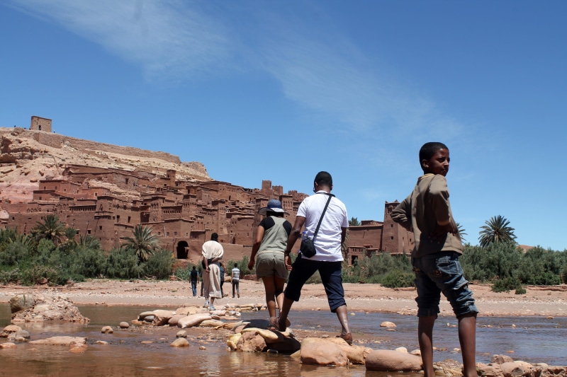 sunlight, rock, men, lifestyles, casual clothing, bonding, women, adventure, traveller, togetherness, travel, game of thrones, excursion, explore, desert