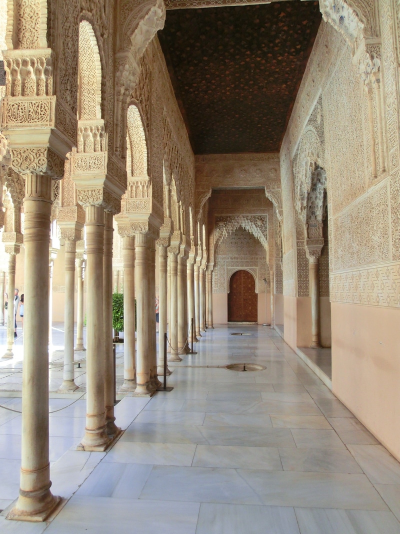 city, building feature, direction, 1080P, arch, granada, town castle, andalusia, ceiling, tourist attraction, old, architectural column, flooring, tiled floor