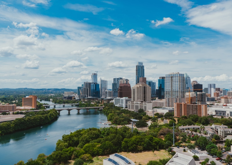 outdoors, buildings, water, cloud - sky, skyline, united states, office building exterior, plant, cityscape, modern, built structure, city, summer, sky