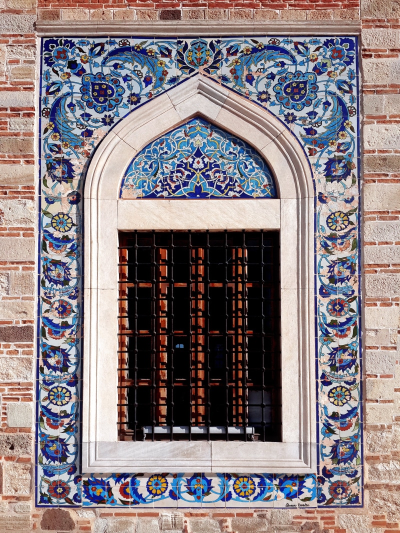 mansion, no people, built structure, ottoman, multi colored, izmir, embroidery, floral, turkey, wall - building feature, tile, arch, blue, design, famous Place