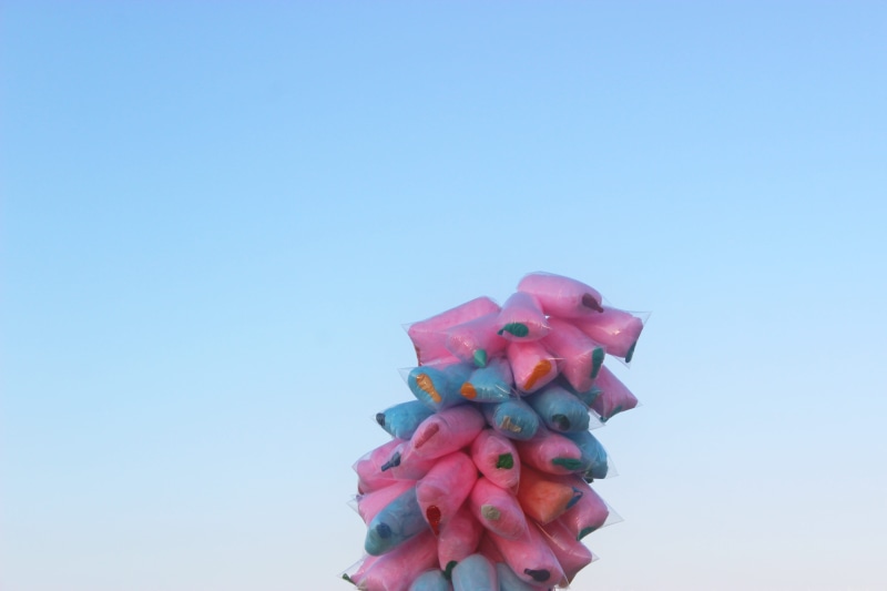 hand, holding, 5K, colorful, clear sky, food and drink, freshness, one person, fortaleza, copy space, plant, finger, sunset, blue, baloon, human body part